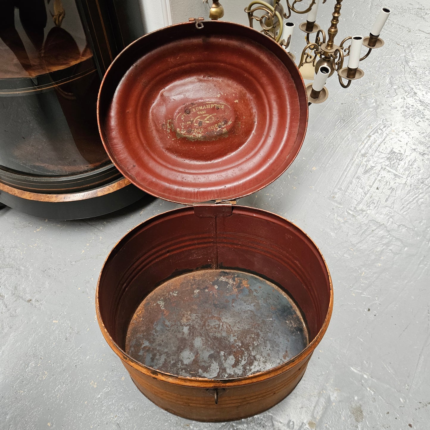 Large Victorian Tin Hat Box