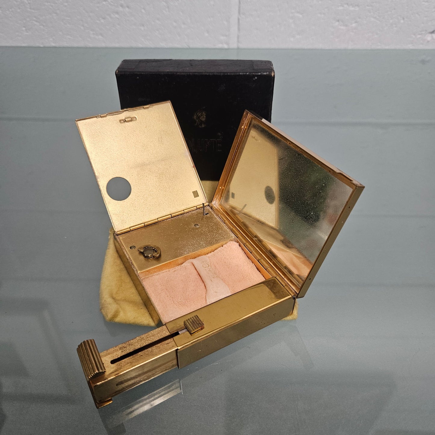 Collectible "Volupte" Musical Powder Compact