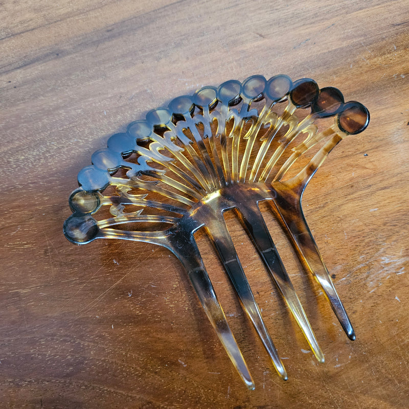 Lovely Faux Tortoiseshell Celluloid Hair Comb