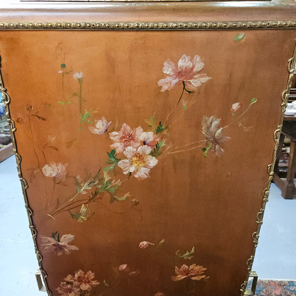 Stunning Rare 19th Century French Salon style vitrine/display cabinet. It has beautifully hand-painted panels and decoration all over with the original two glass shelves inside. It is circa 1900. In very good restored condition. 