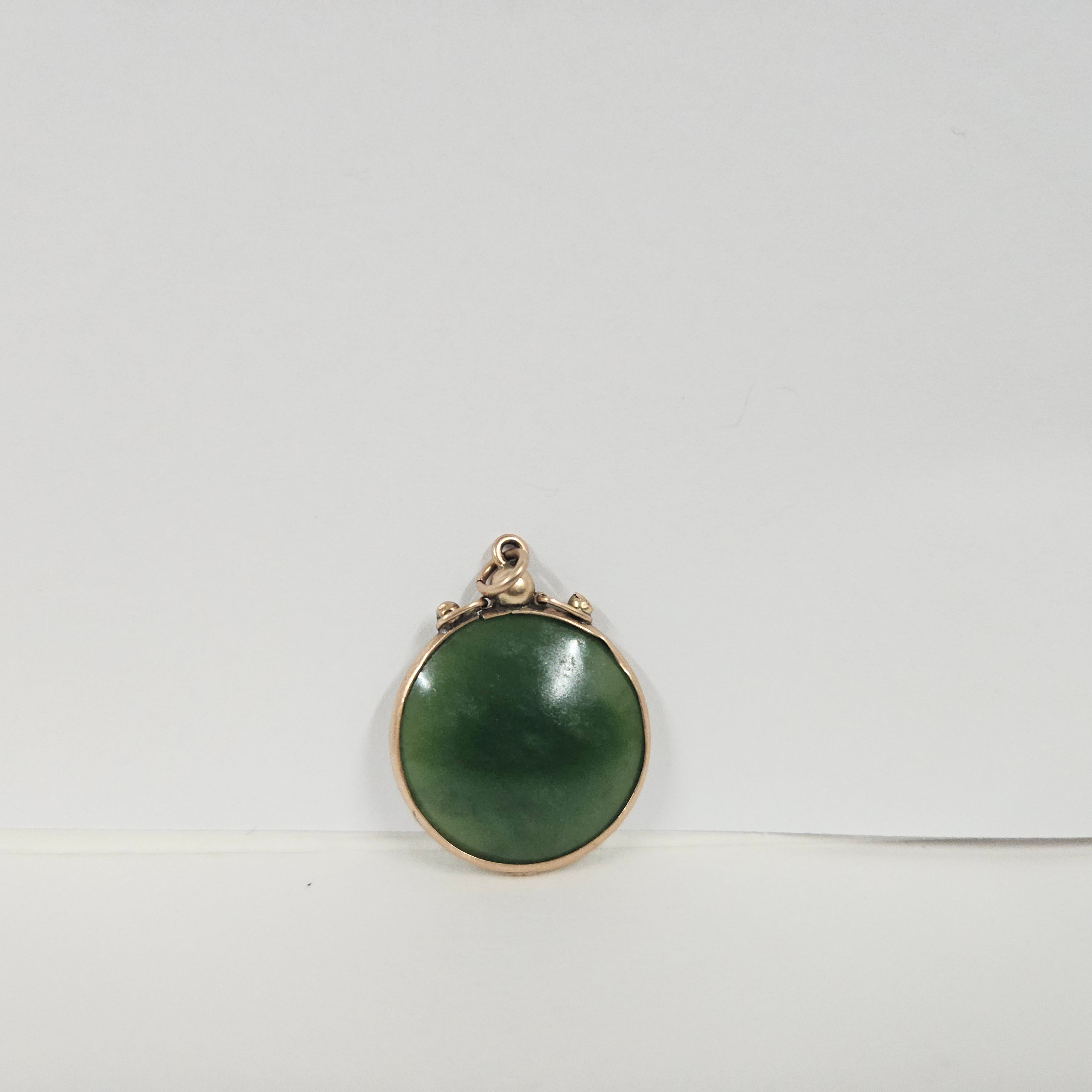 9 Carat Gold & Jade Antique Pendant | Antique & Vintage | Moonee Ponds Antiques | Australia Wide Delivery