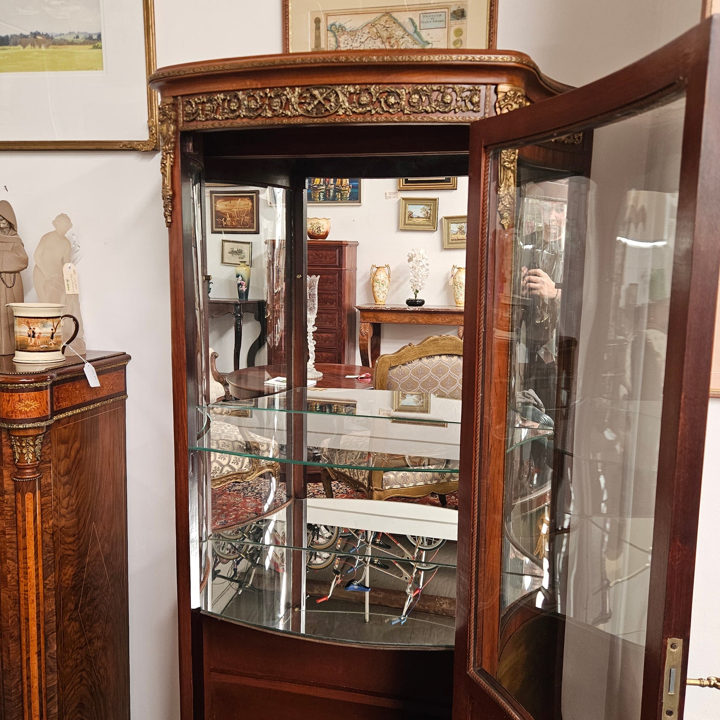 Vintage Louis XVth Style Vitrine