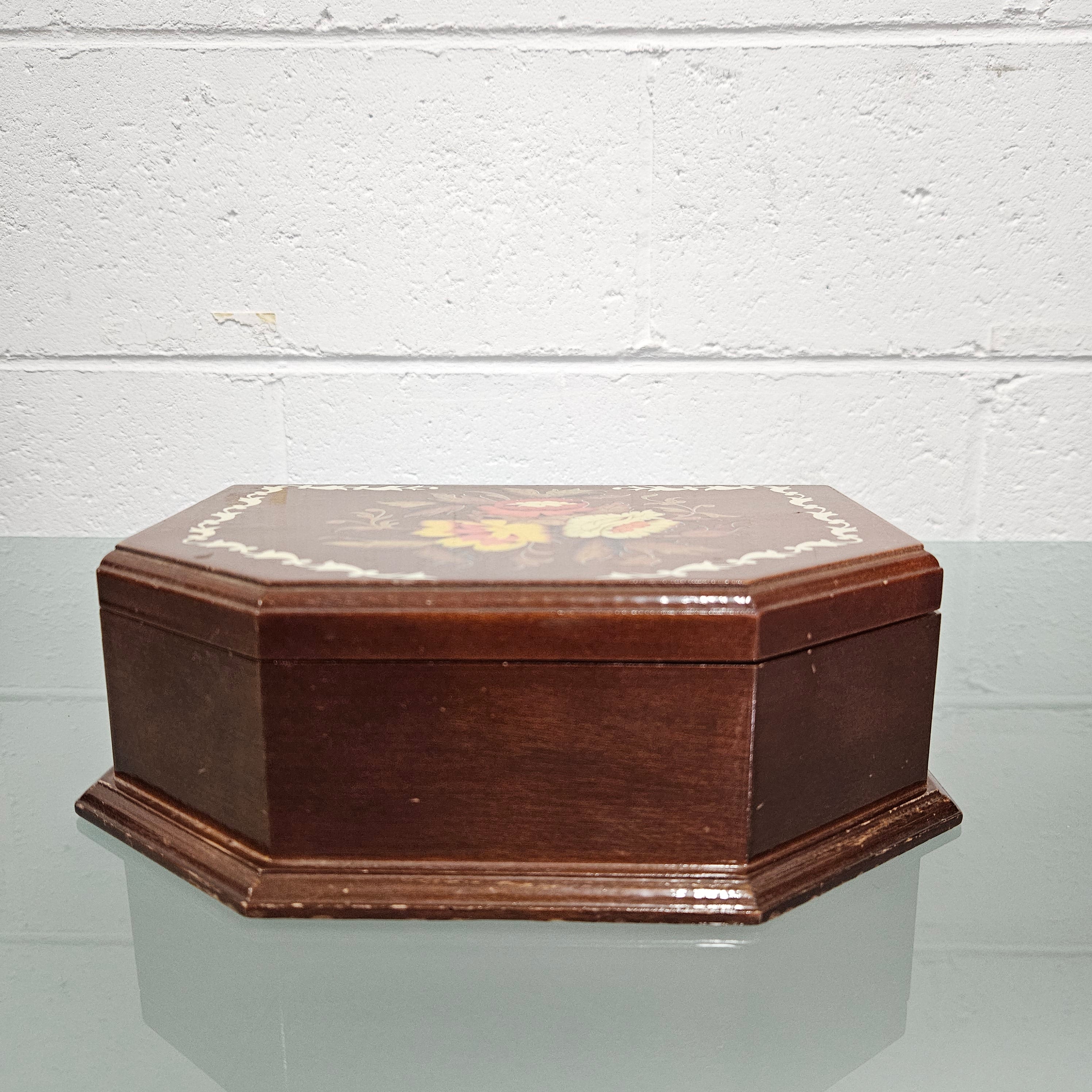 Vintage Sorrento Style Musical Jewellery Box