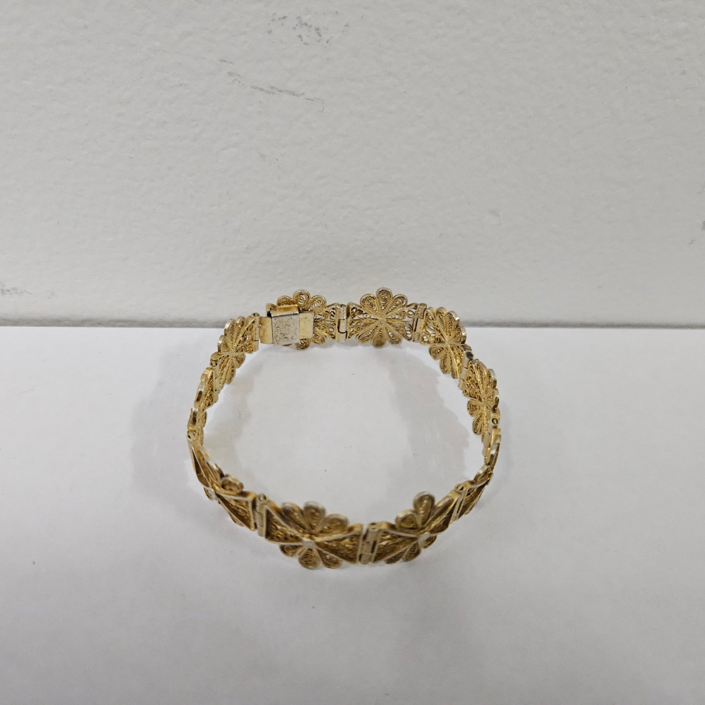 Pretty Silver Gilt Wire Bracelet