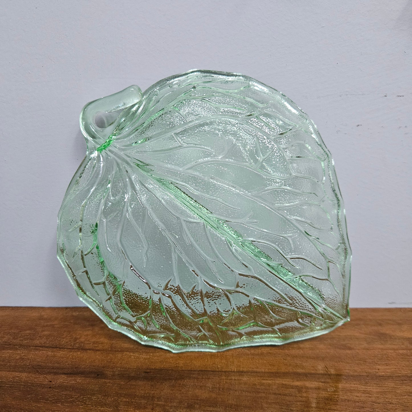 Vintage Bagley Uranium Green Glass Leaf Dish