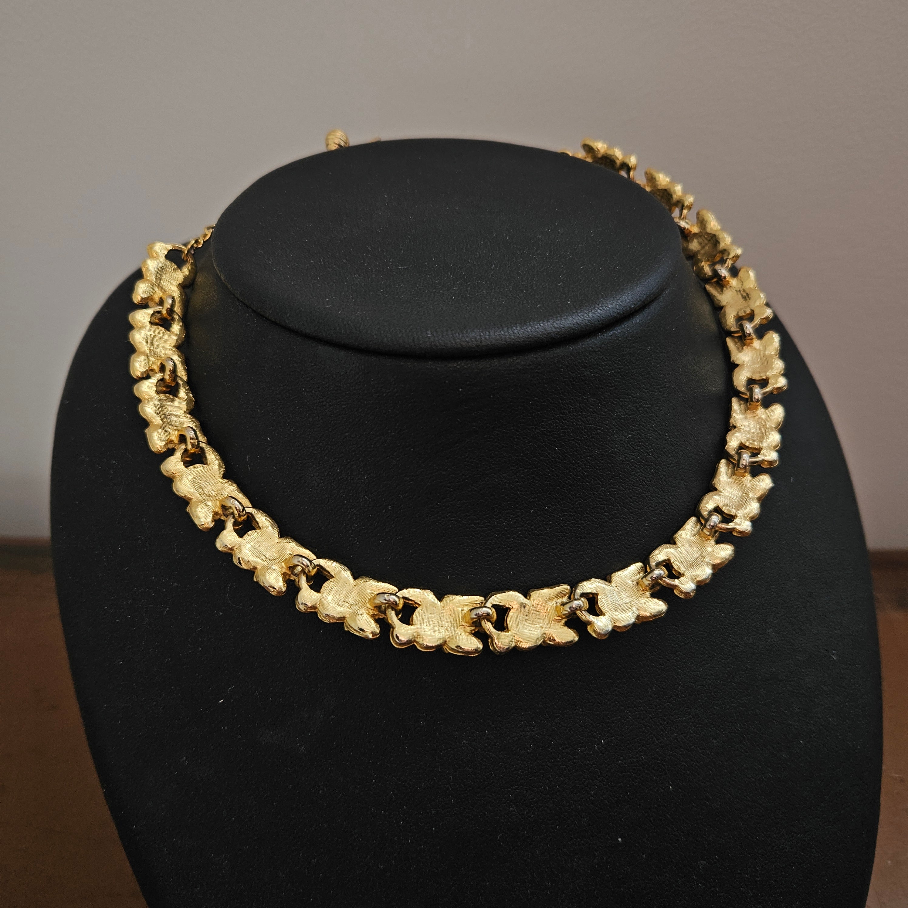 Vintage Gold Toned Floral Choker Necklace With Pearls & Diamante