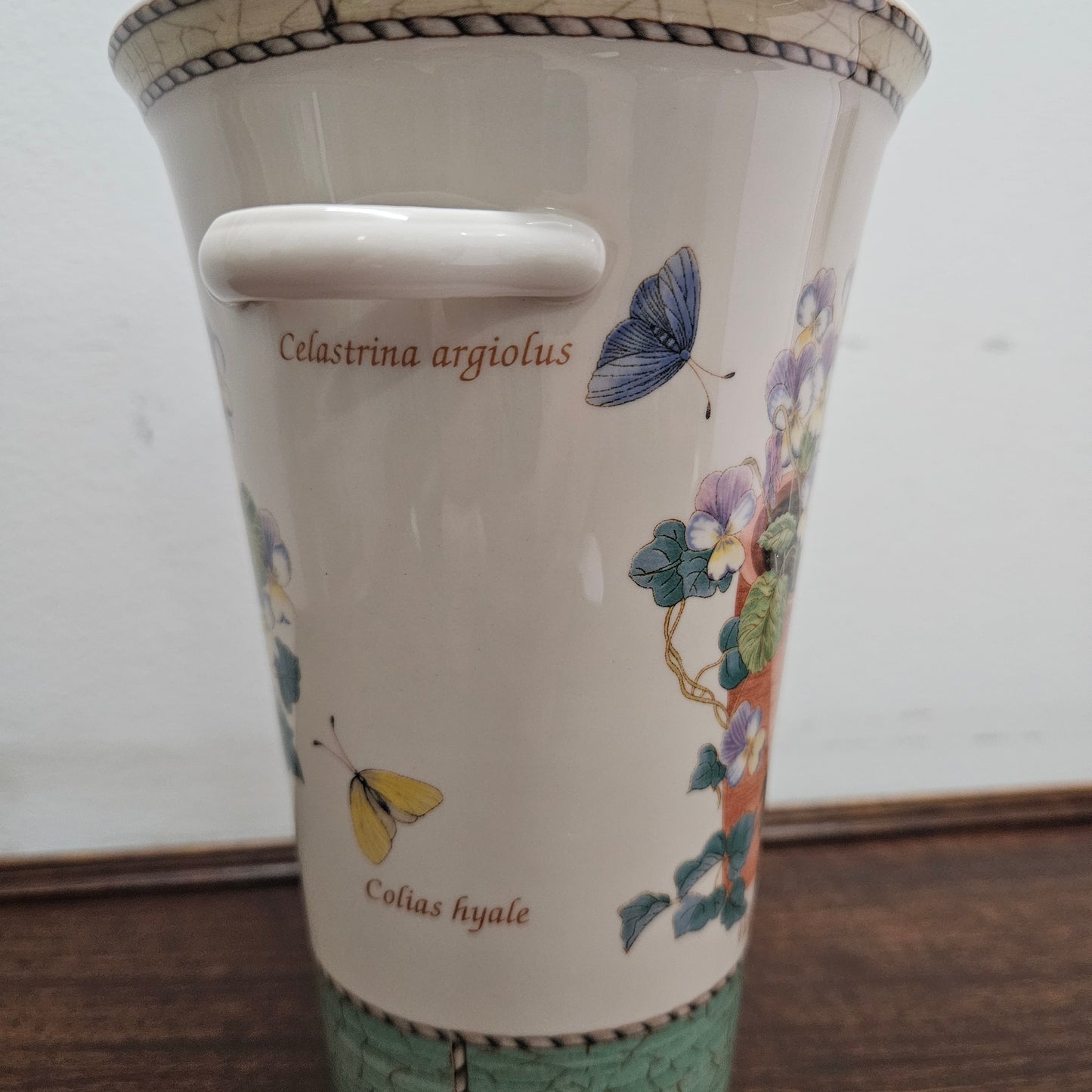 Vintage Wedgwood Sarah's Garden Vase