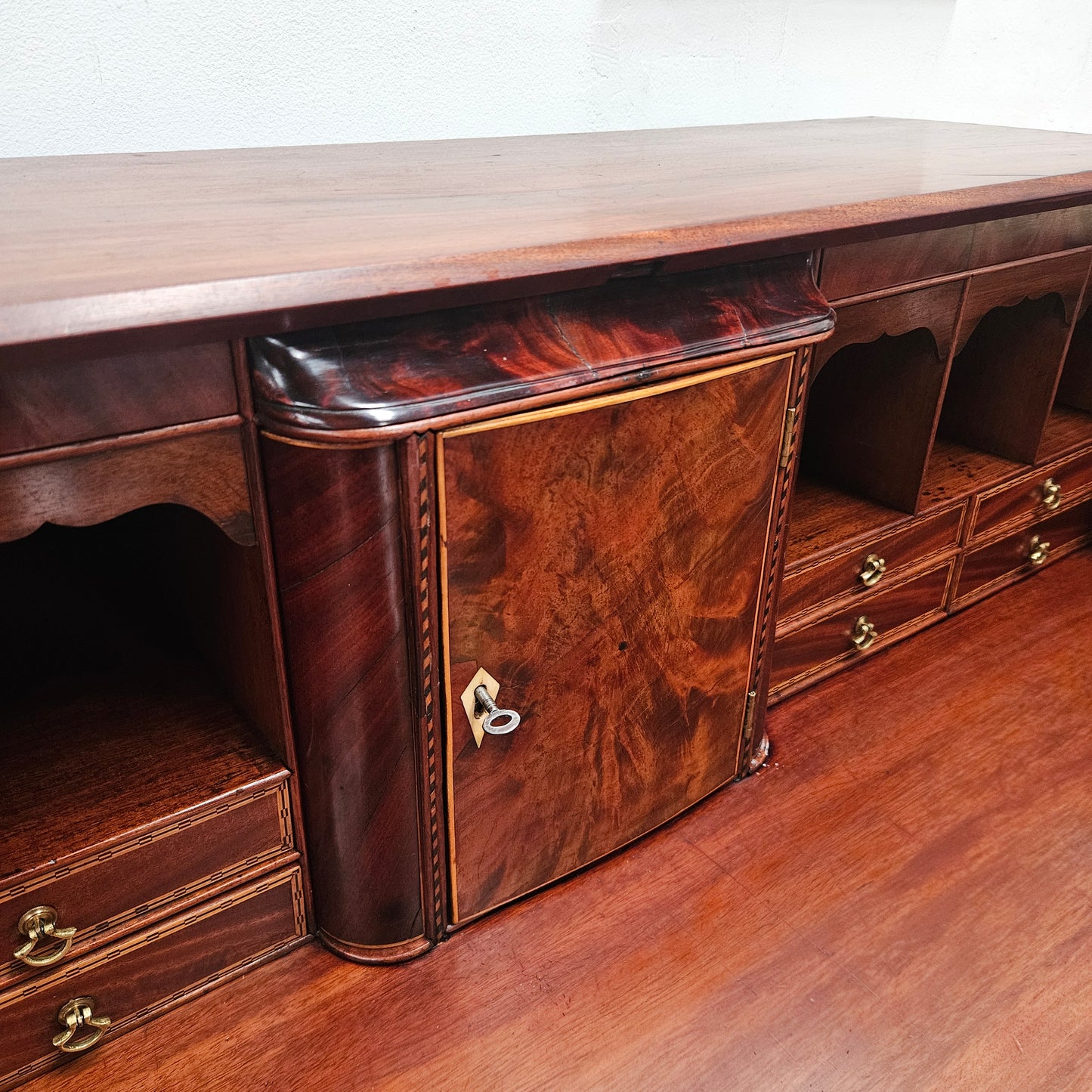 Georgian Bureau