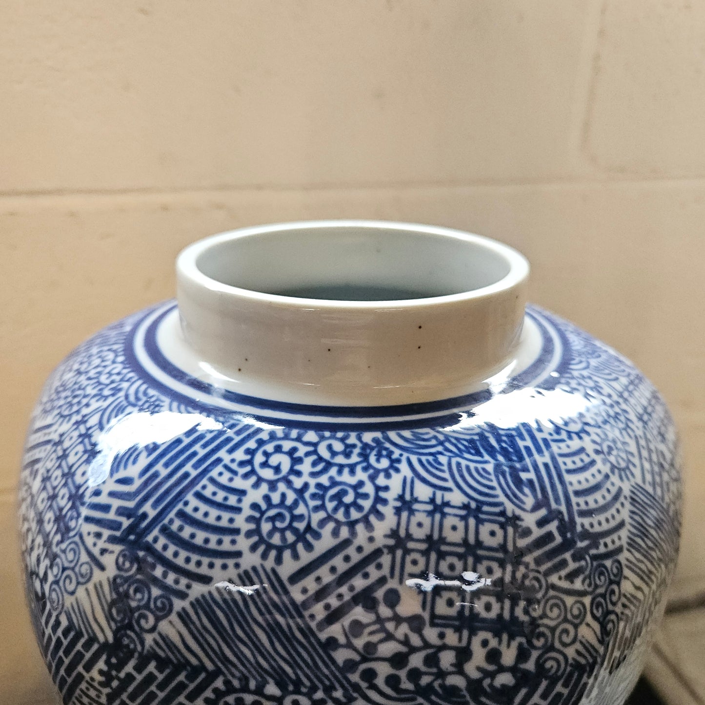 Vintage Ceramic Blue/White Ginger Jar