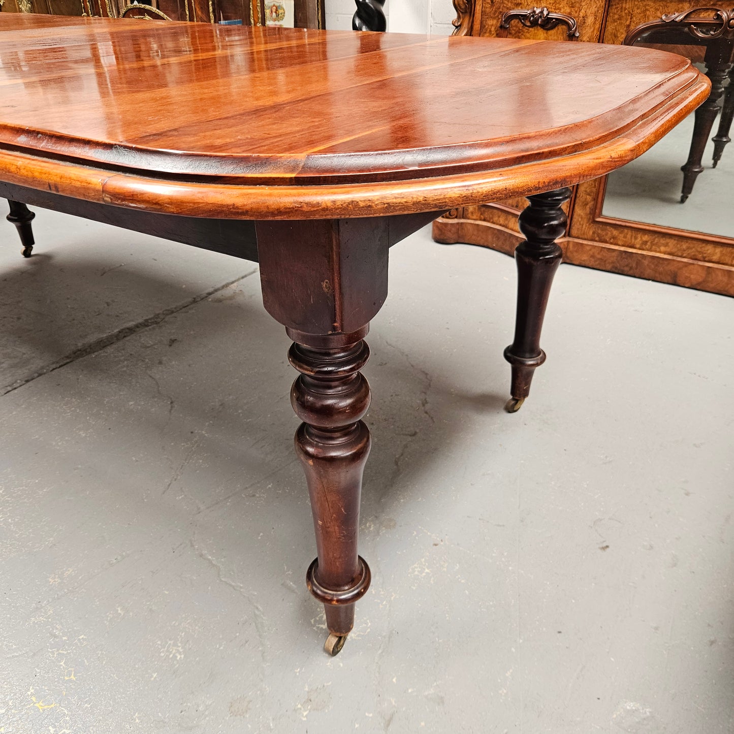 Victorian Mahogany Extension Dining Table