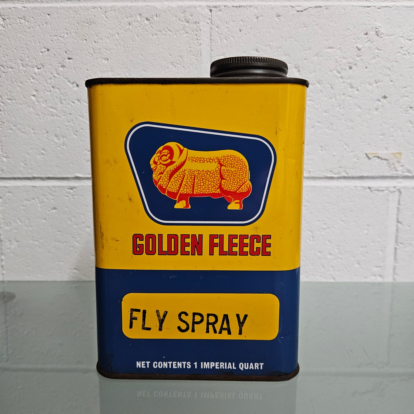 Very Rare Golden Fleece "Fly Spray" 1 Imperial Quart Tin