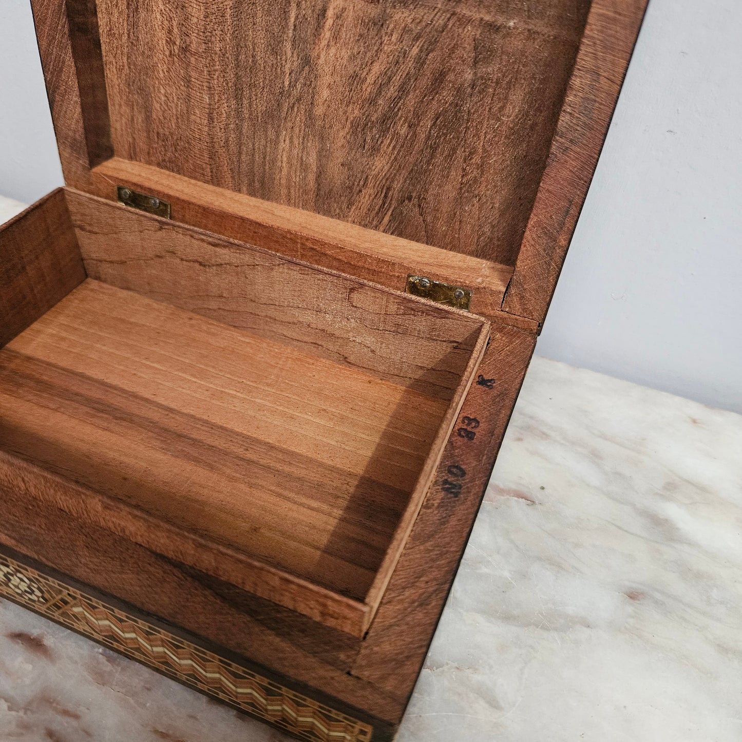 Vintage Syrian Inlaid Trinket/Jewellery Box