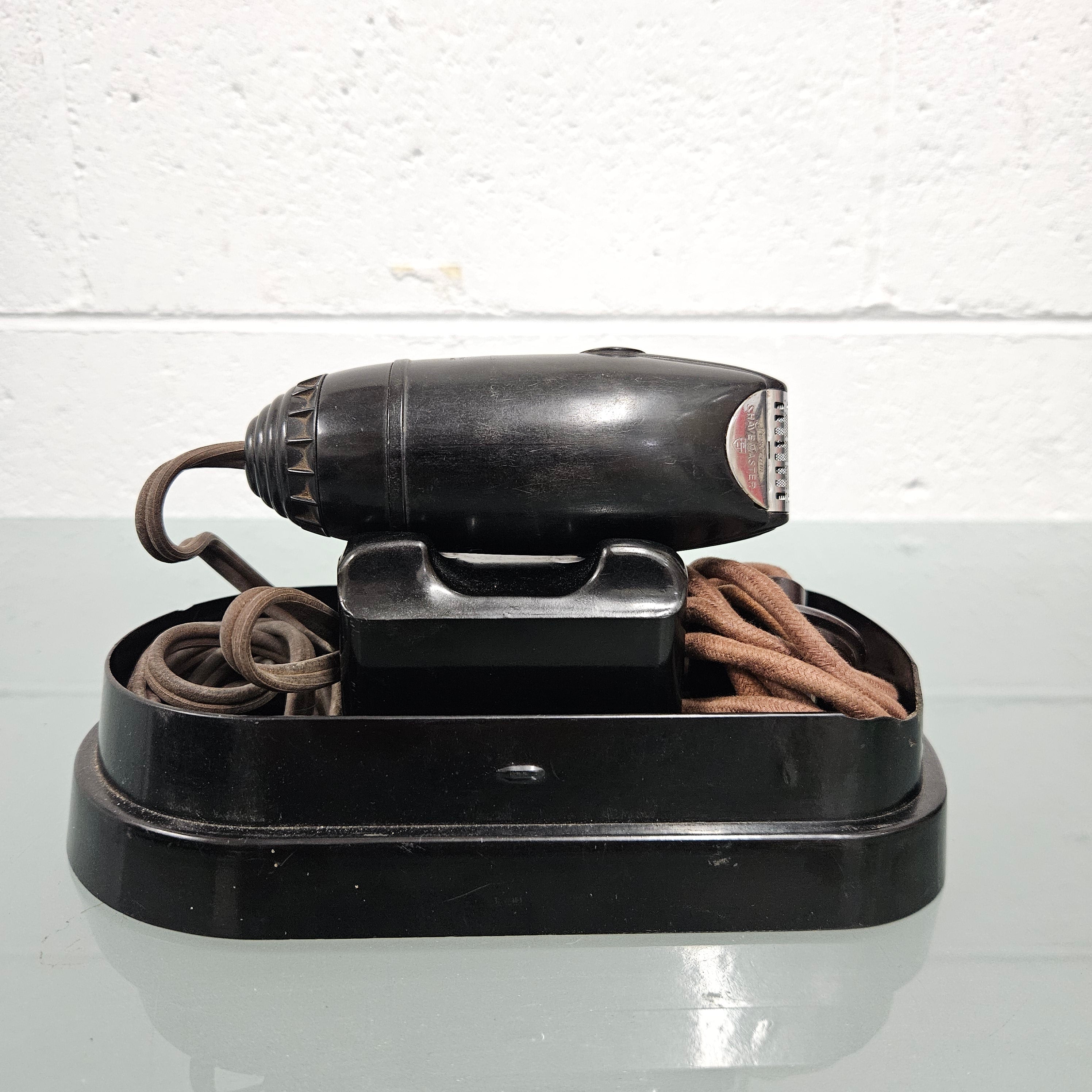 Art Deco Sunbeam Bakelite Cased Shaver