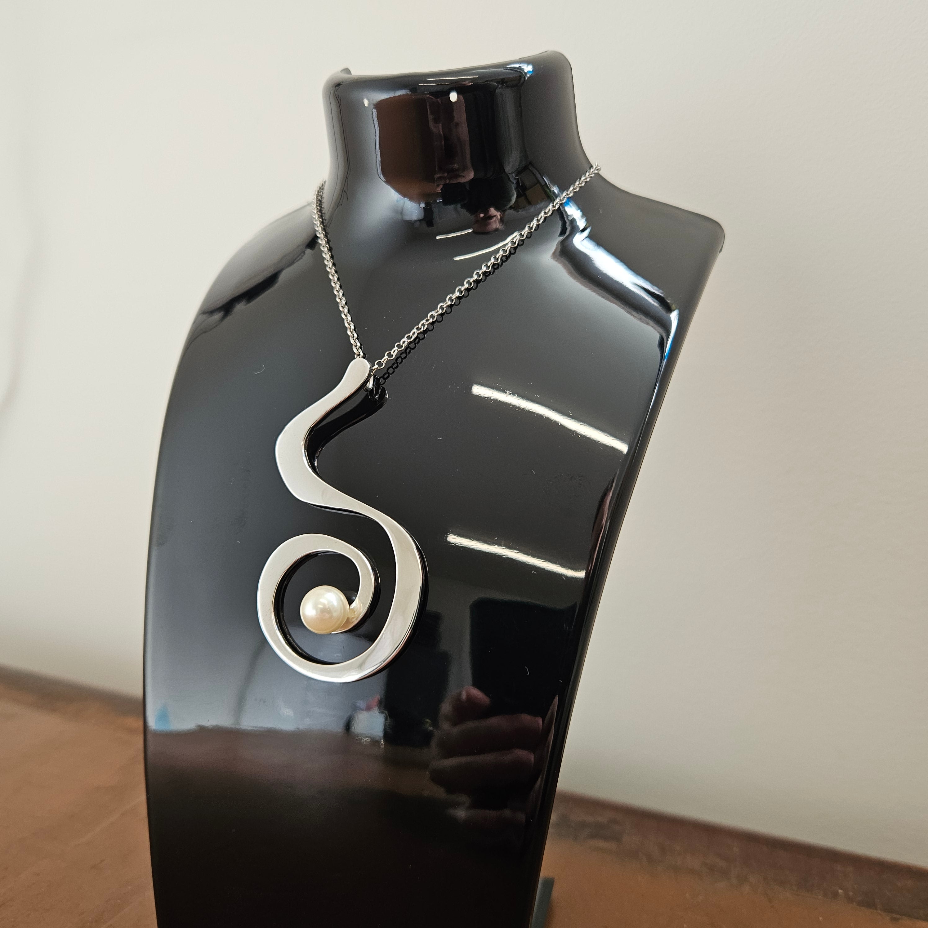 Sterling Silver Pendant & Cultured Pearl with Sterling  Silver Chain