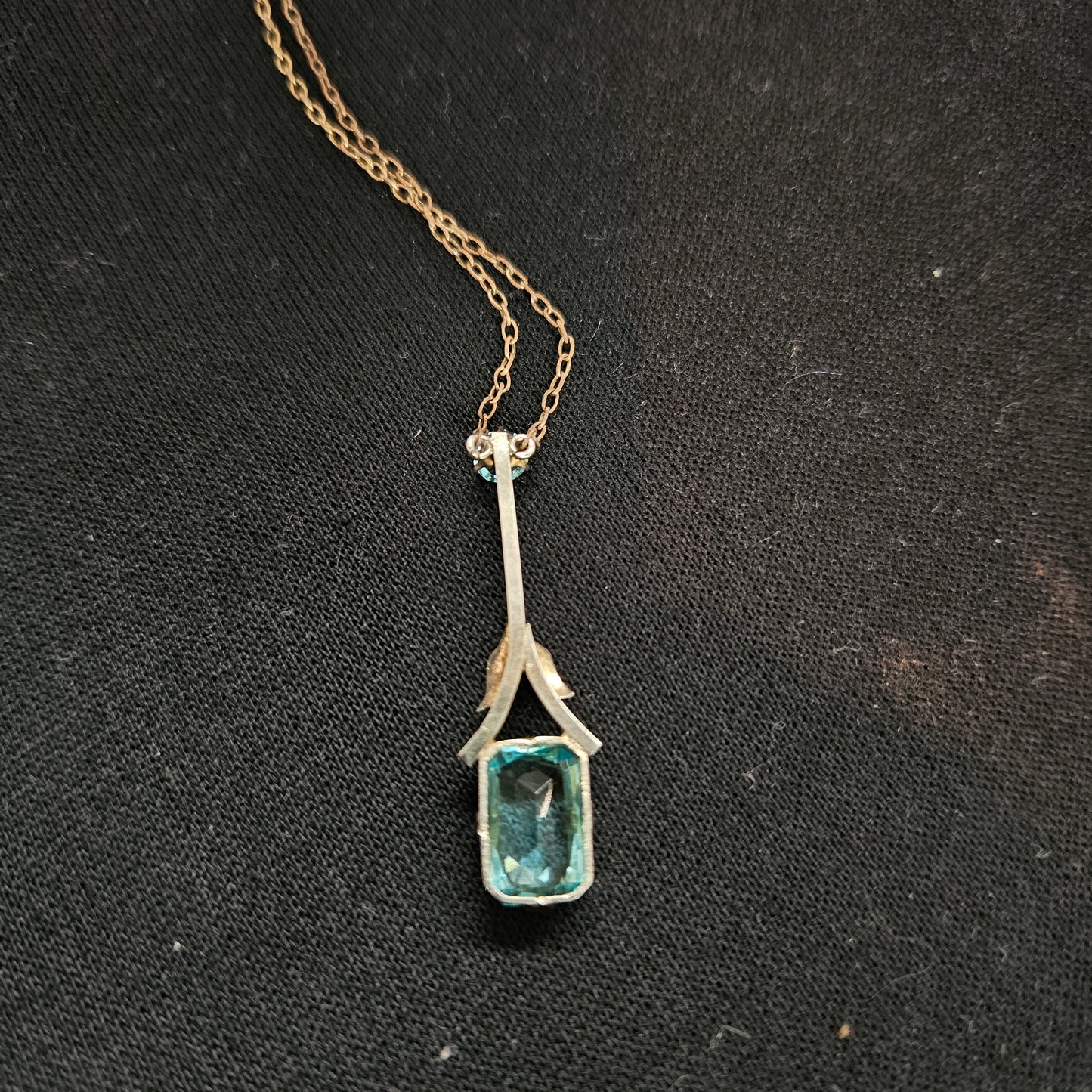 Edwardian 9ct Gold Silver Lined Aquamarine Pendant & Chain