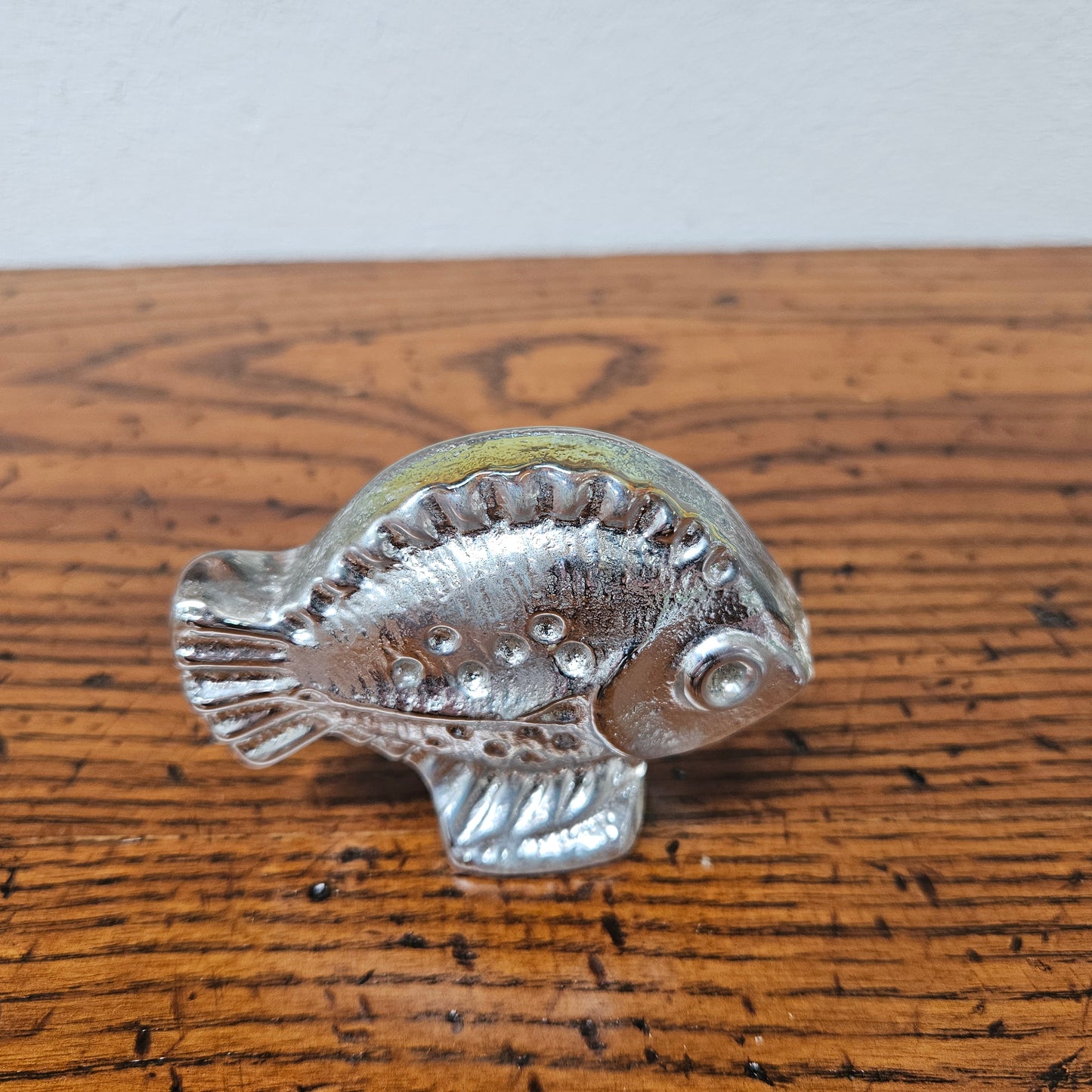 Rikaro Iridescent Art Glass Fish