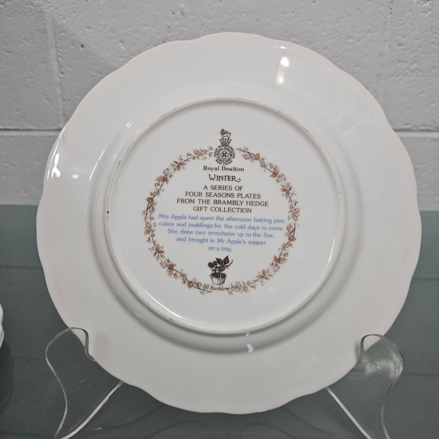 Vintage Set of 4 Seasons Brambly Plates