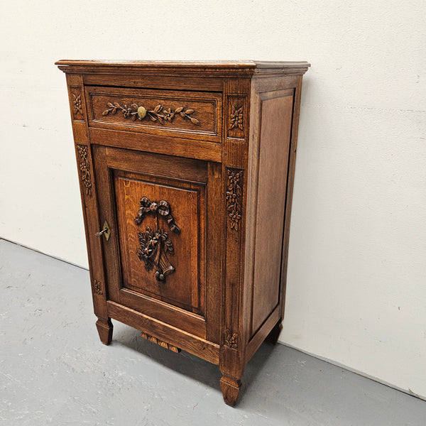 Lovely French oak 19th Century Henry 2nd style side cabinet with one drawer and one cupboard. It is in good original condition.