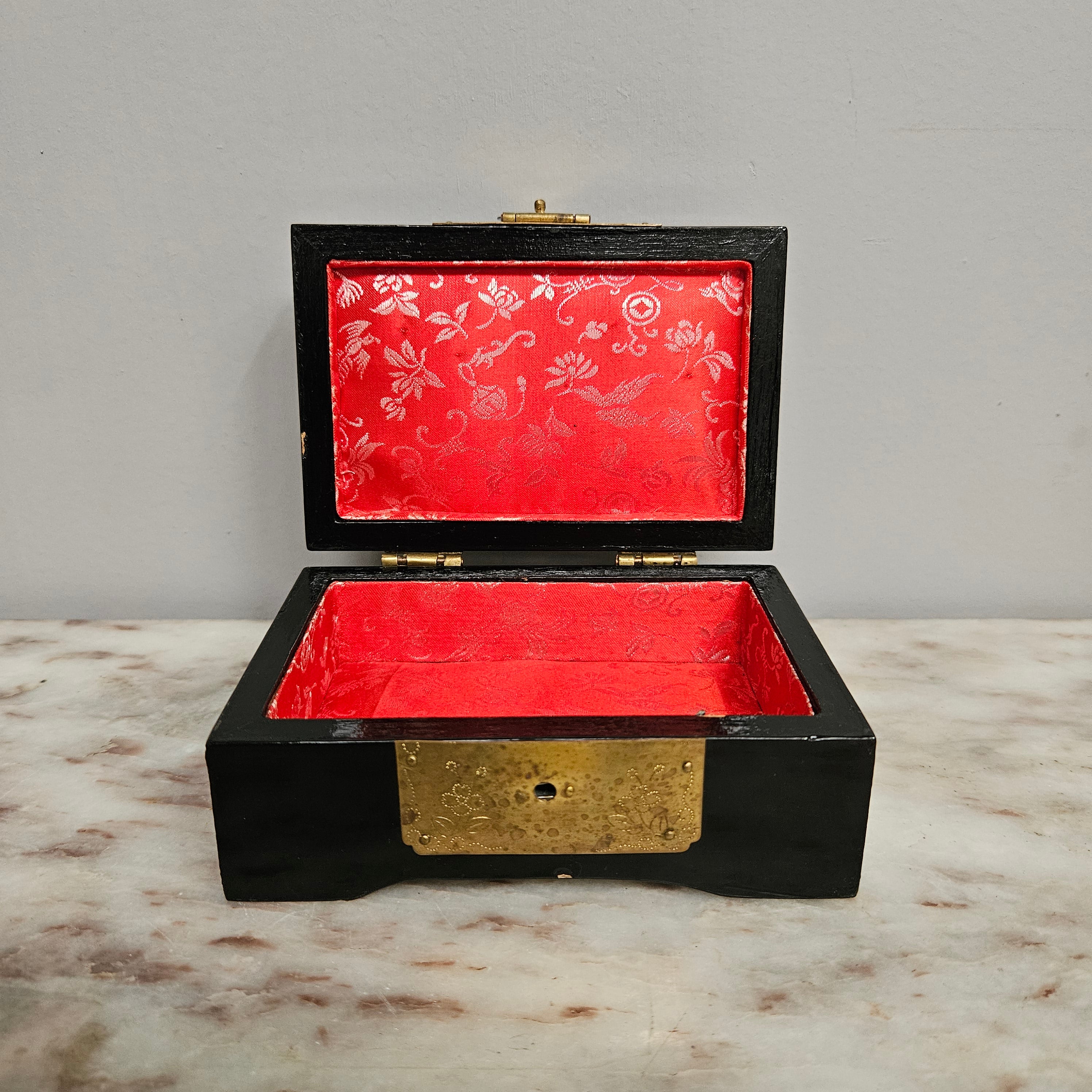 Chinese Lacquer & Brass Trinket Box | Antique & Vintage | Moonee Ponds Antiques | Australia Wide