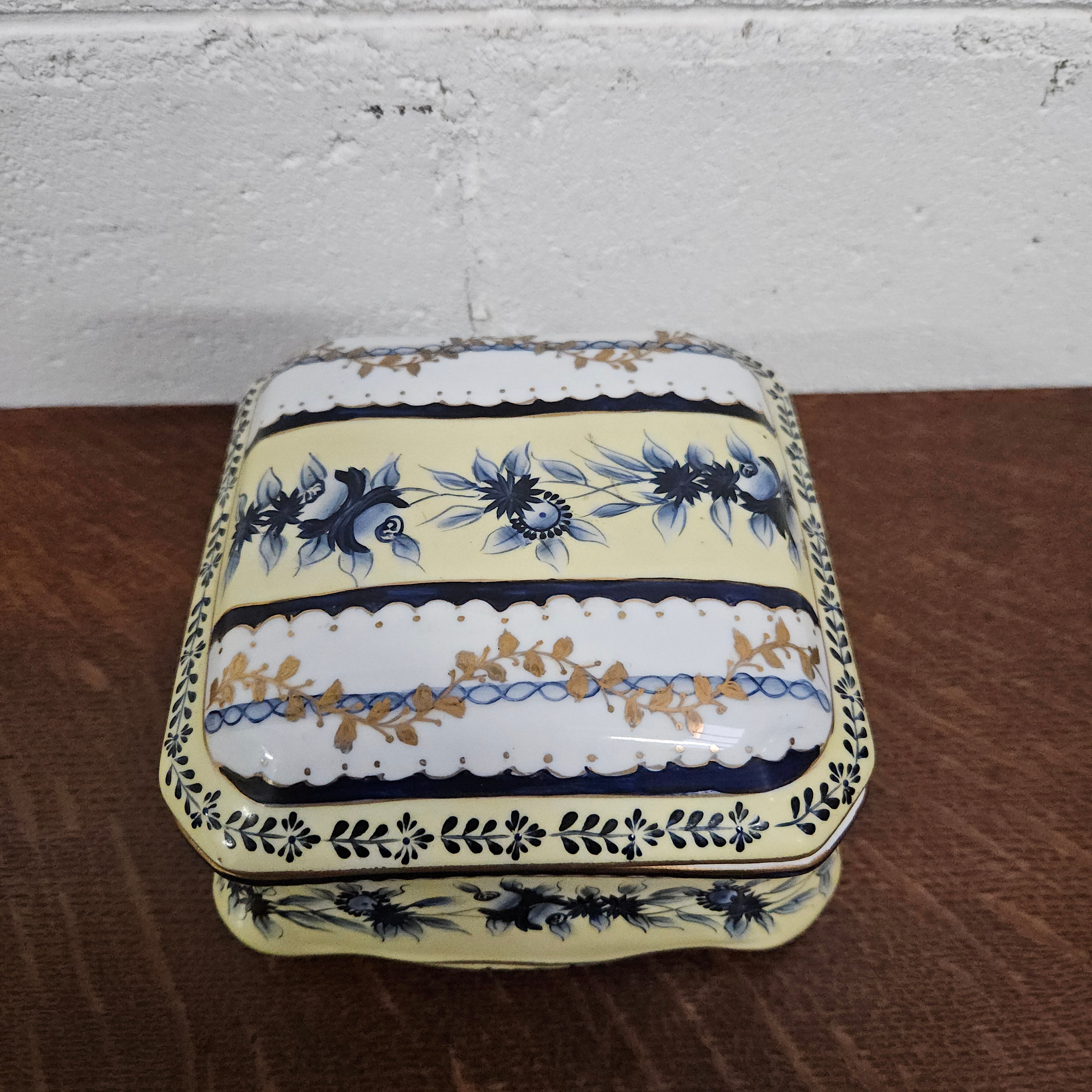 Decorative Porcelain Box & Lid | Antique & Vintage | Moonee Ponds Antiques | Australia Wide Delivery