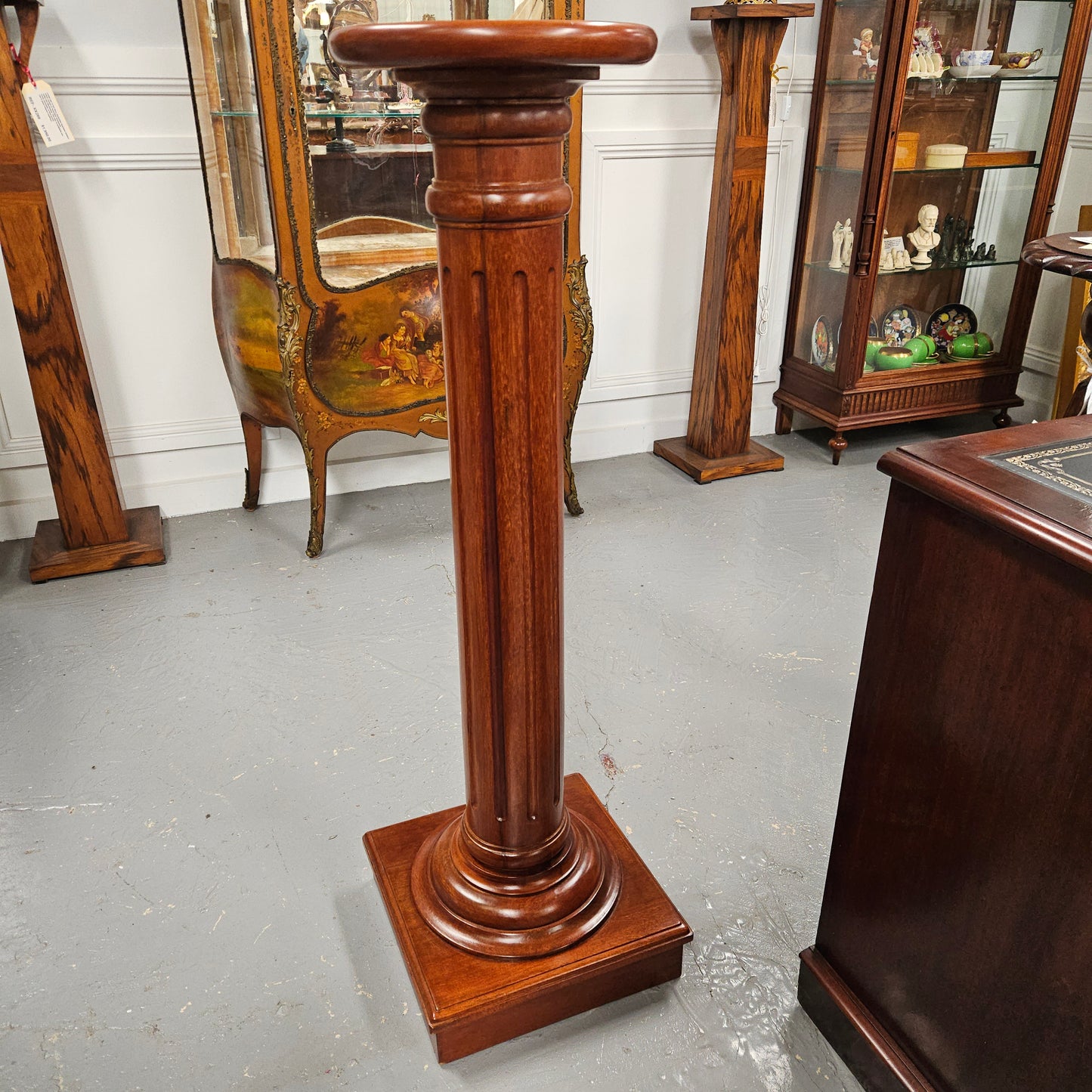 Fluted Mahogany Solid Pedestal