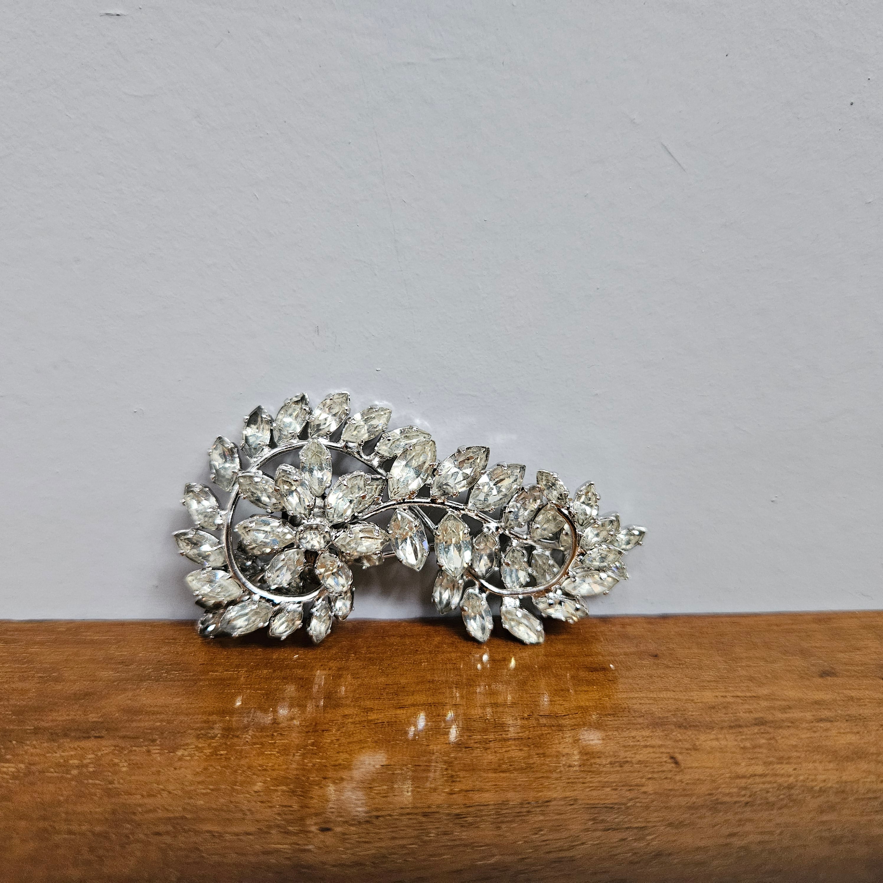 Stunning Vintage Rhinestone Brooch