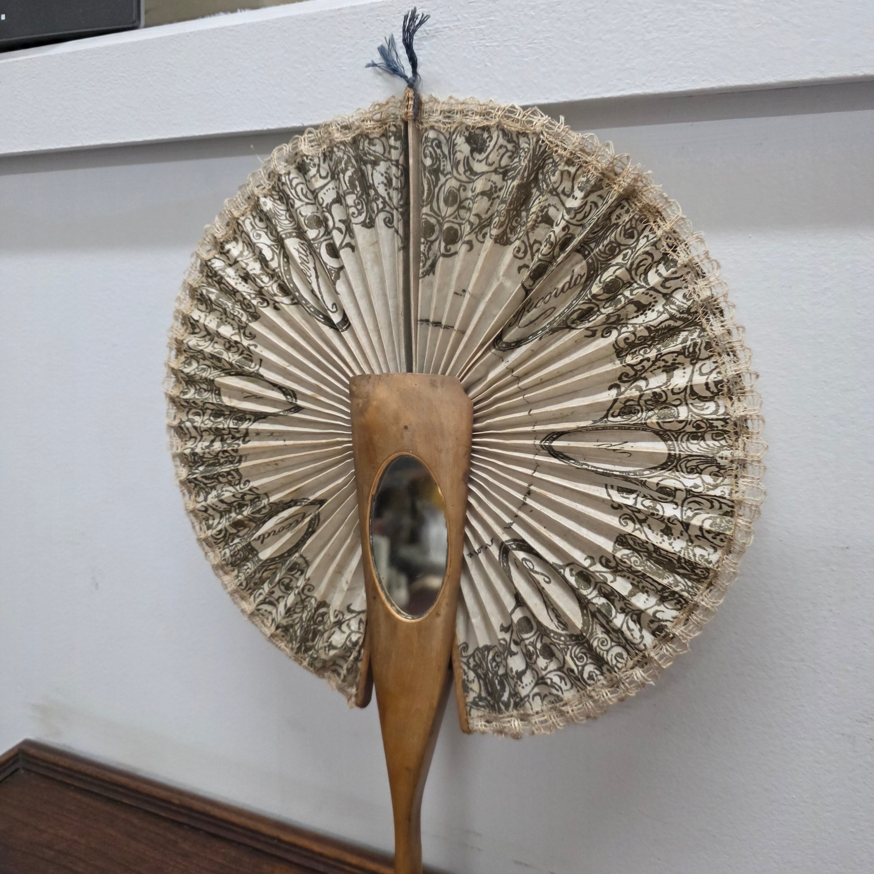 Victorian Olive Wood Cased Concertina Fan
