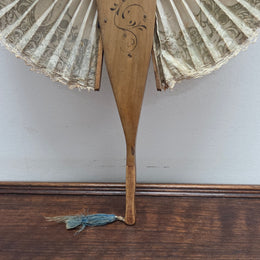 Victorian Olive Wood Cased Concertina Fan