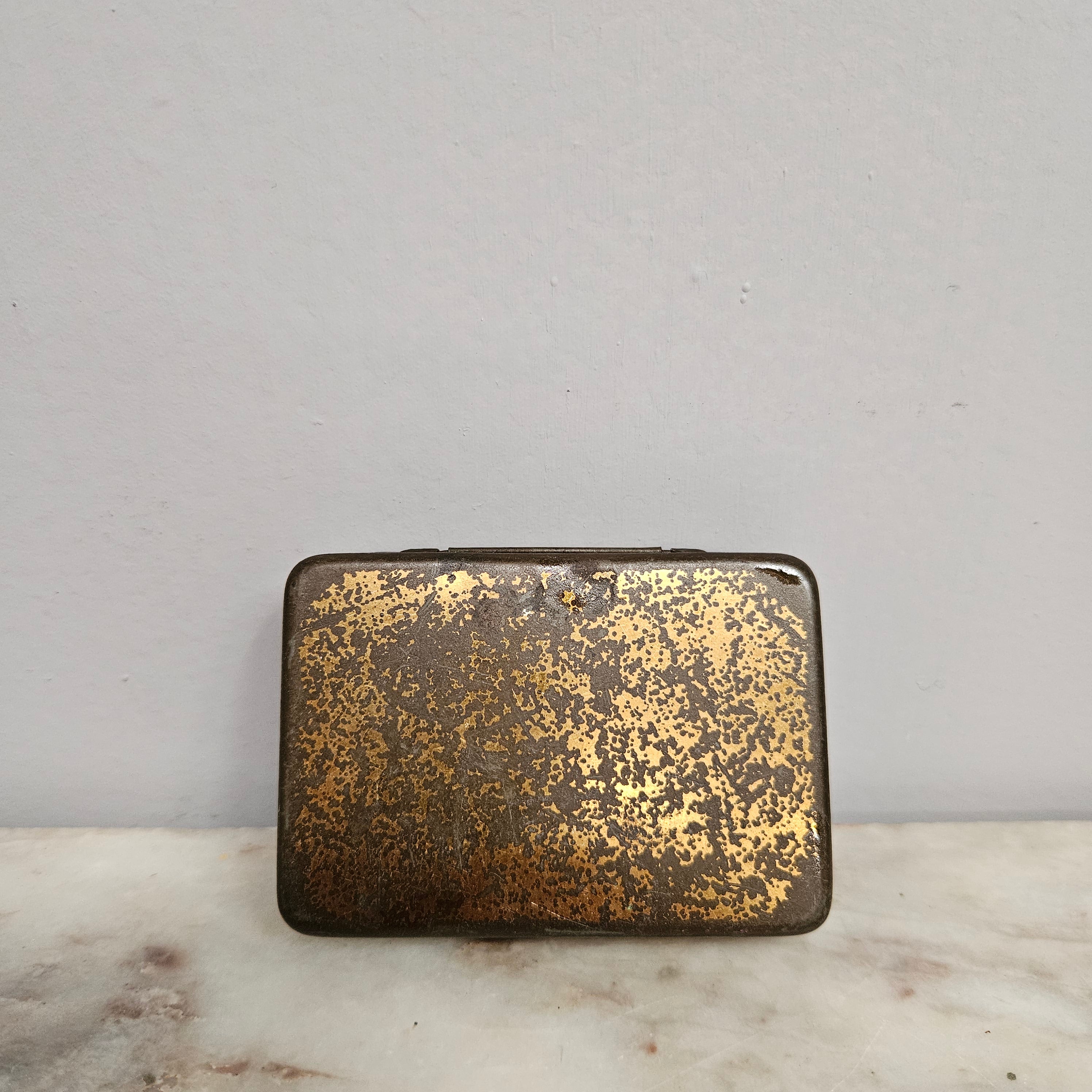 Rare Virginian Tobacco Flake Cut Dudgeon & Arnell Pty Ltd Melbourne Australia Tobacco Tin | Antique & Vintage | Moonee Ponds Antiques | Australia Wide Delivery