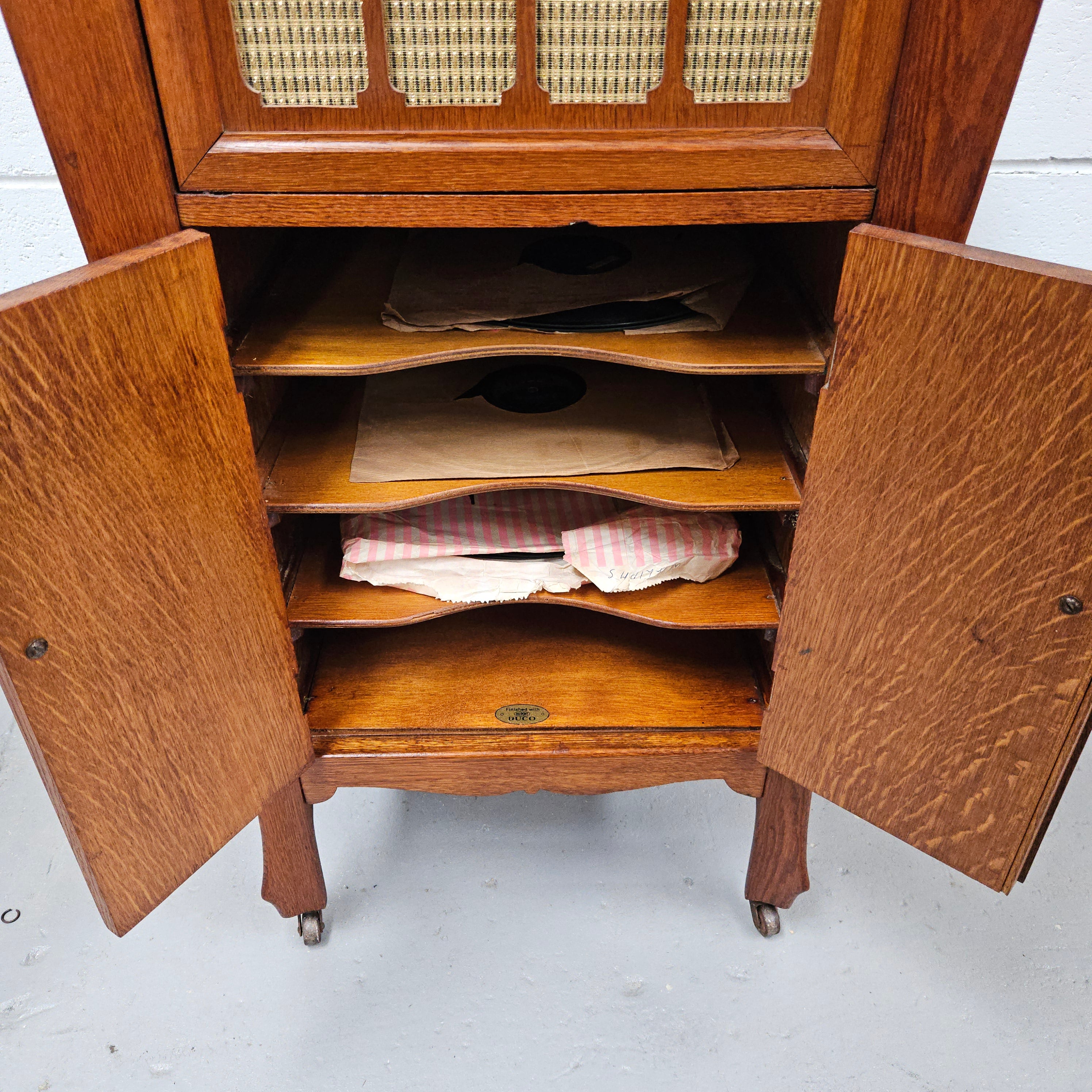 Vintage Oak Cased Gramophone