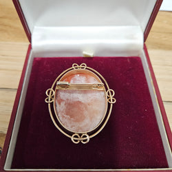 Beautiful Vintage Cameo Set In An Attractive (9 carat) Gold Frame