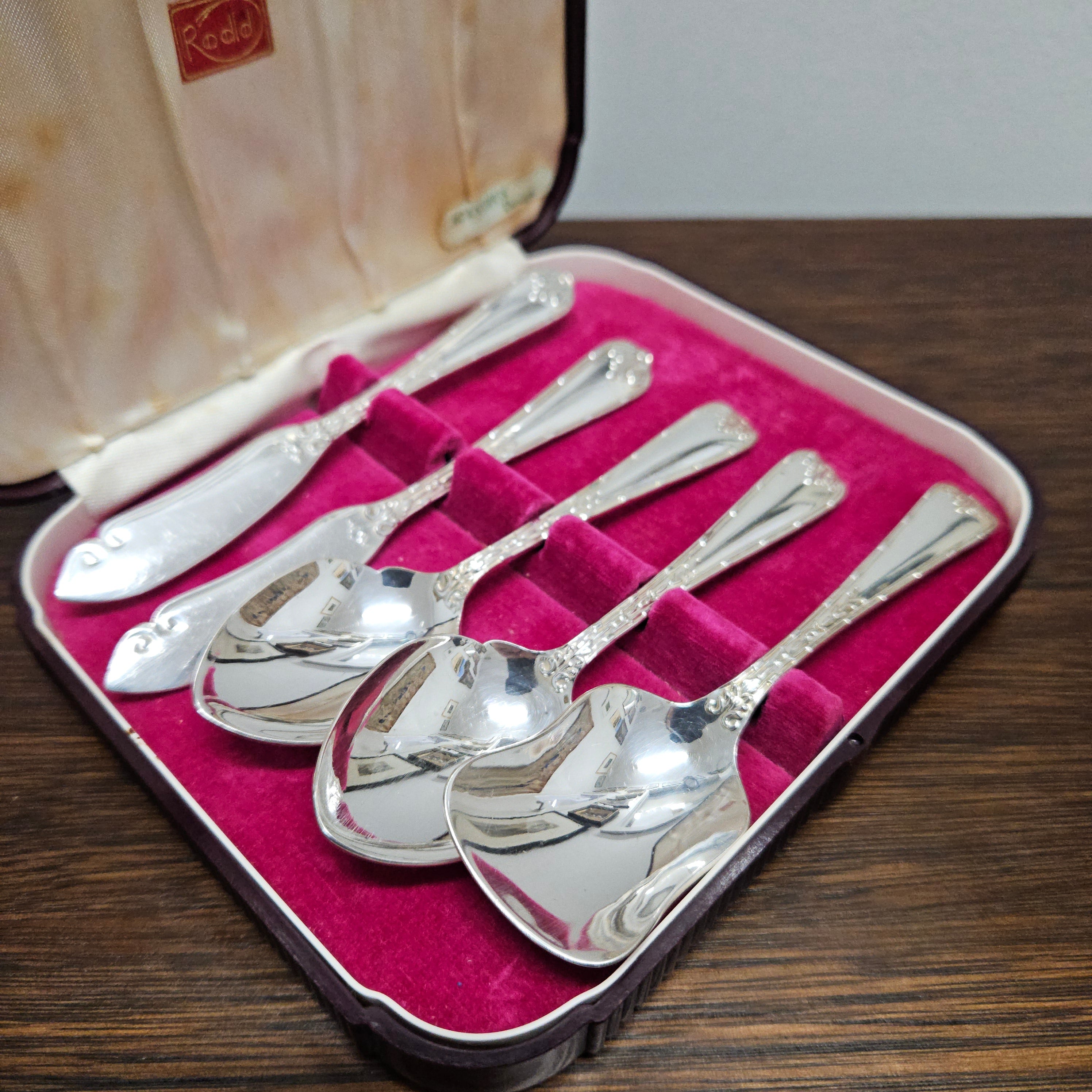Bakelite Case Rodd EPNS Silver Butter Knives/Tea/Sugar Spoons | Antique & Vintage | Moonee Ponds Antiques | Australia Wide Delivery