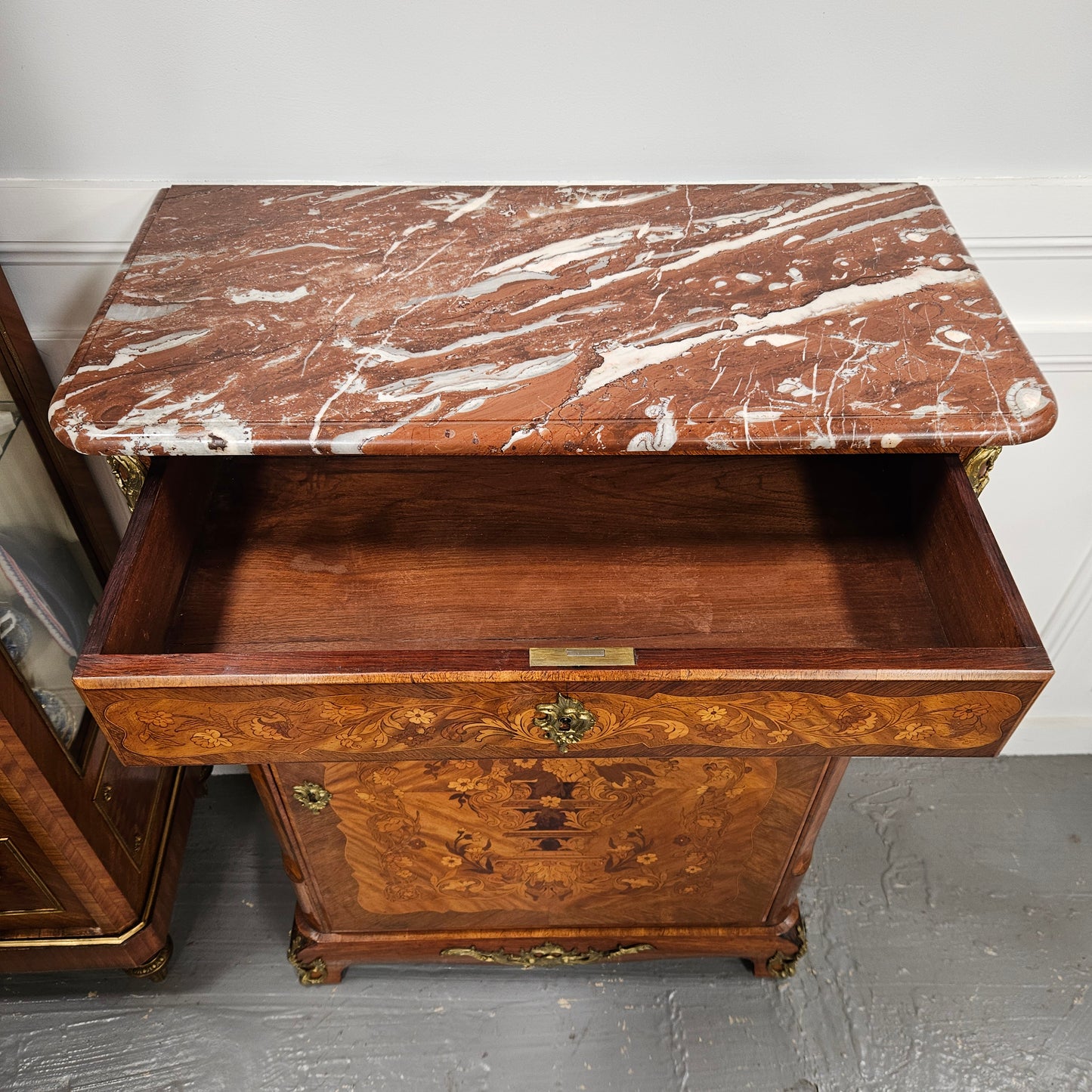 Elegant French Transitional Style Walnut & Kingwood Salon Cabinet with Marquetry Inlay