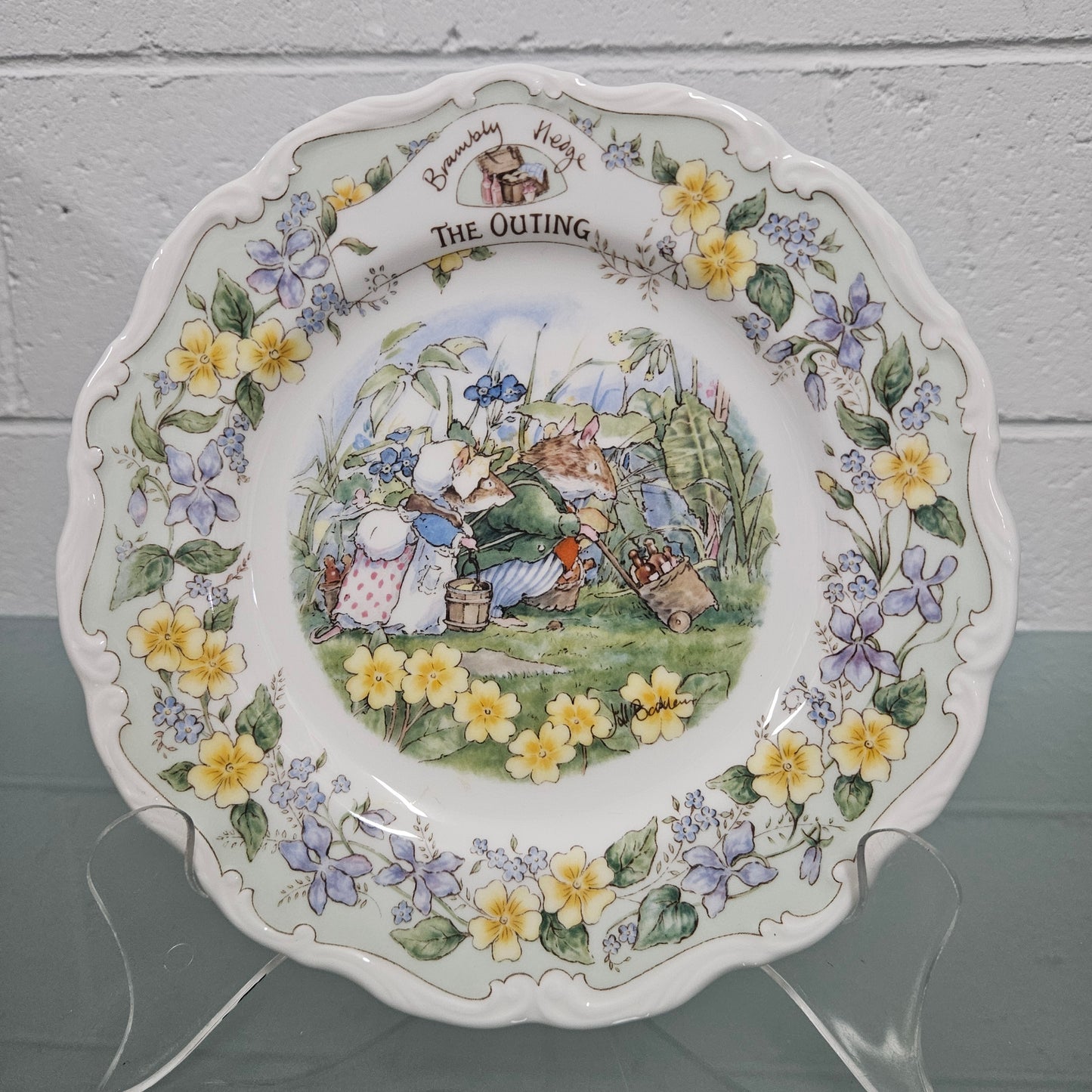 Vintage Royal Doulton Brambly Hedge "The Outing" Plate Made in England