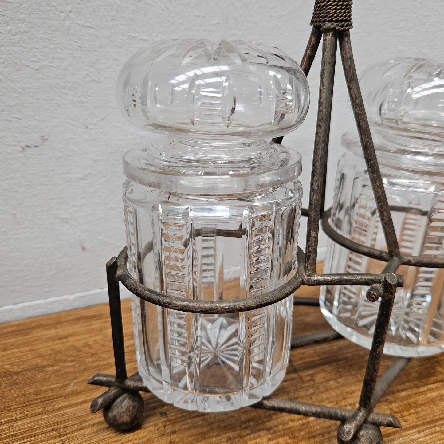 Antique Pick/Olive Glass Set In Stand