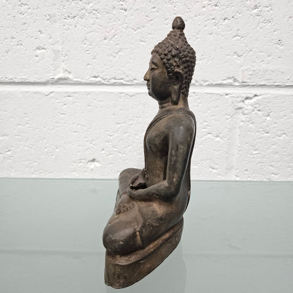 Antique bronze Buddha. In good original condition. 