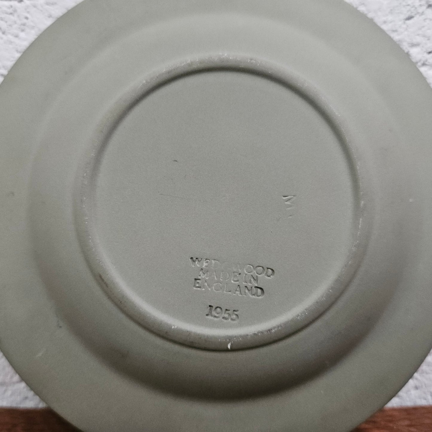 English Wedgwood Green/White Dish