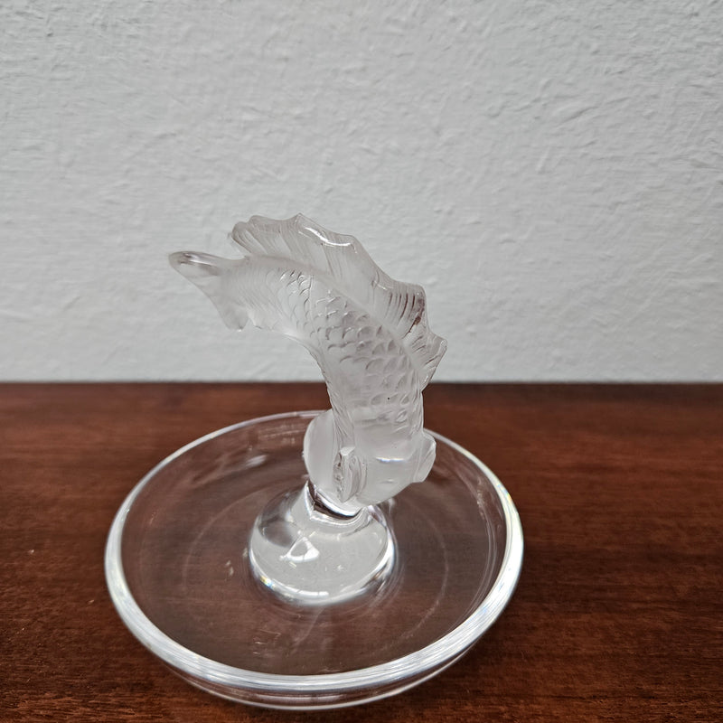 Beautiful condition Lalique French koi fish ring/pin tray. Please view photos as they form part of the description.