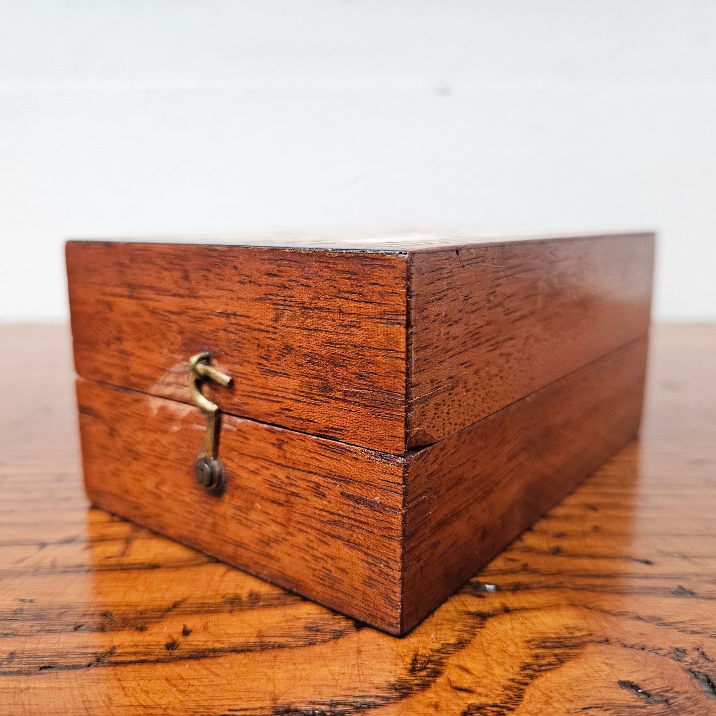 Antique Mahogany & Rosewood & Ivory Inlaid Cribbage Box