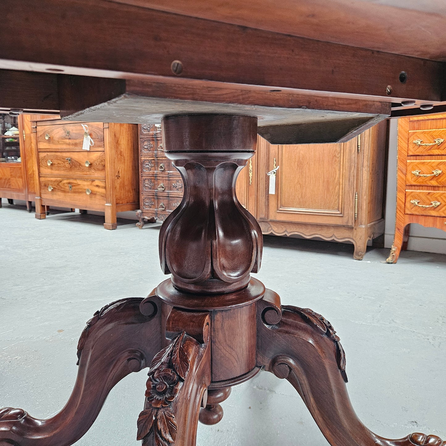 Mid Victorian Burr Walnut Oval Centre Table