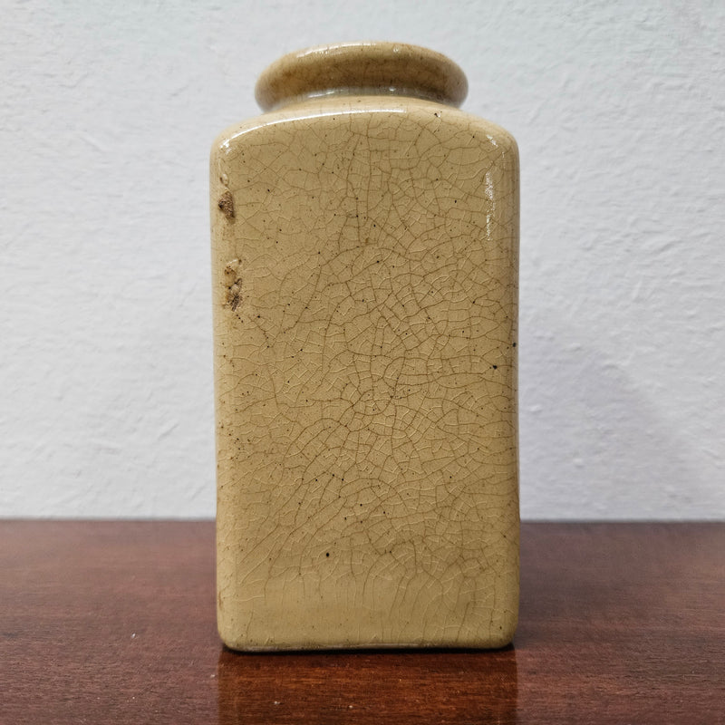 Rare large Taddy & Co ceramic snuff case bottle, it is in good original condition. Please see photos as they form part of the description.