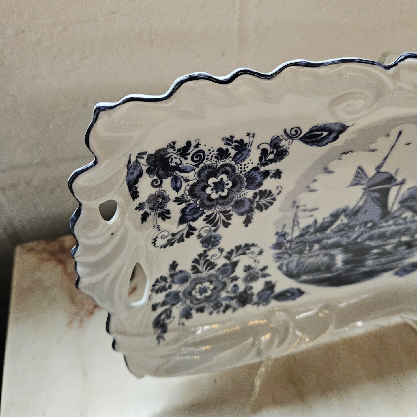 Vintage Collectors Edition Delft Holland Tray