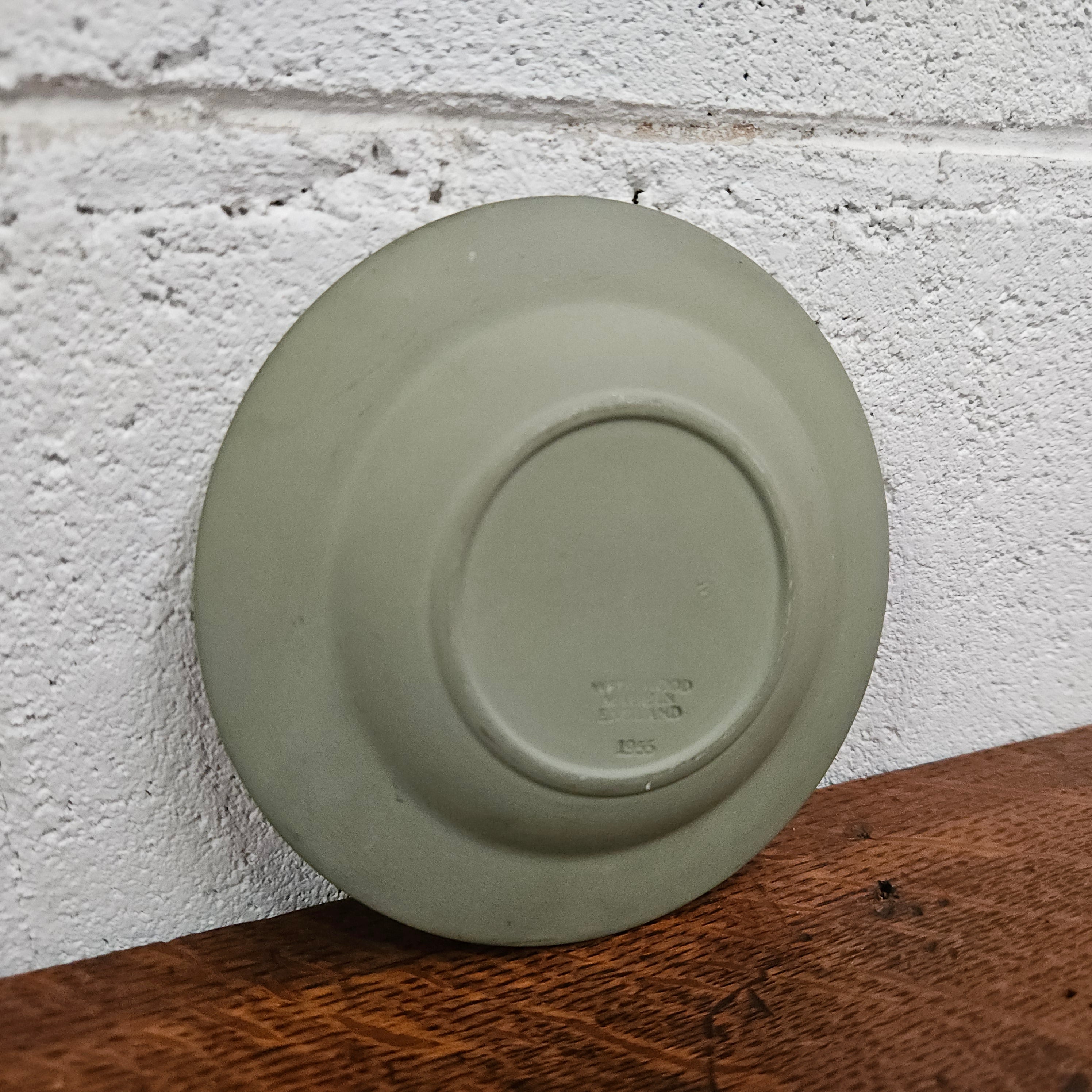 English Wedgwood Green/White Dish | Antique & Vintage | Moonee Ponds Antiques | Australia Wide Delivery
