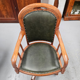 Very attractive Edwardian Mahogany Desk Chair