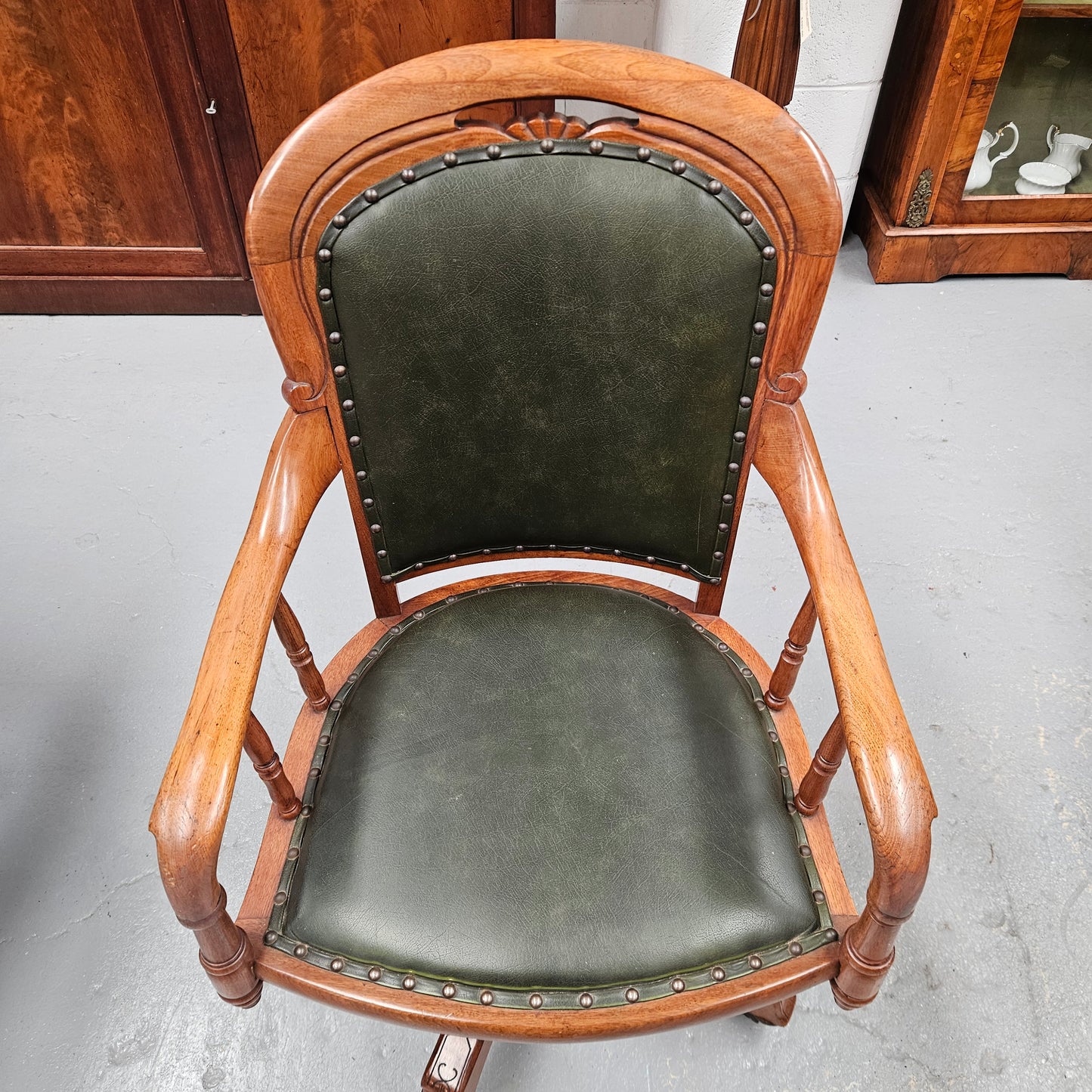 Very attractive Edwardian Mahogany Desk Chair