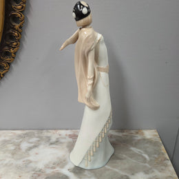 Beautiful Vintage Royal Doulton Reflections "Charisma" Figurine