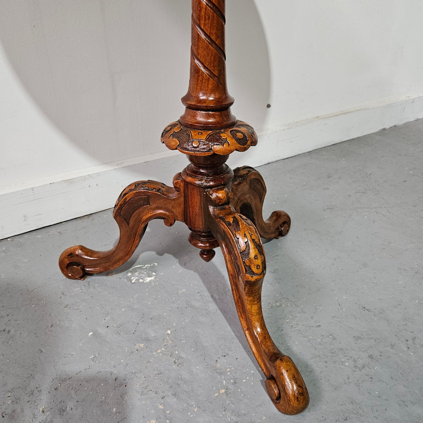 Victorian Floral Inlaid Occasional Table