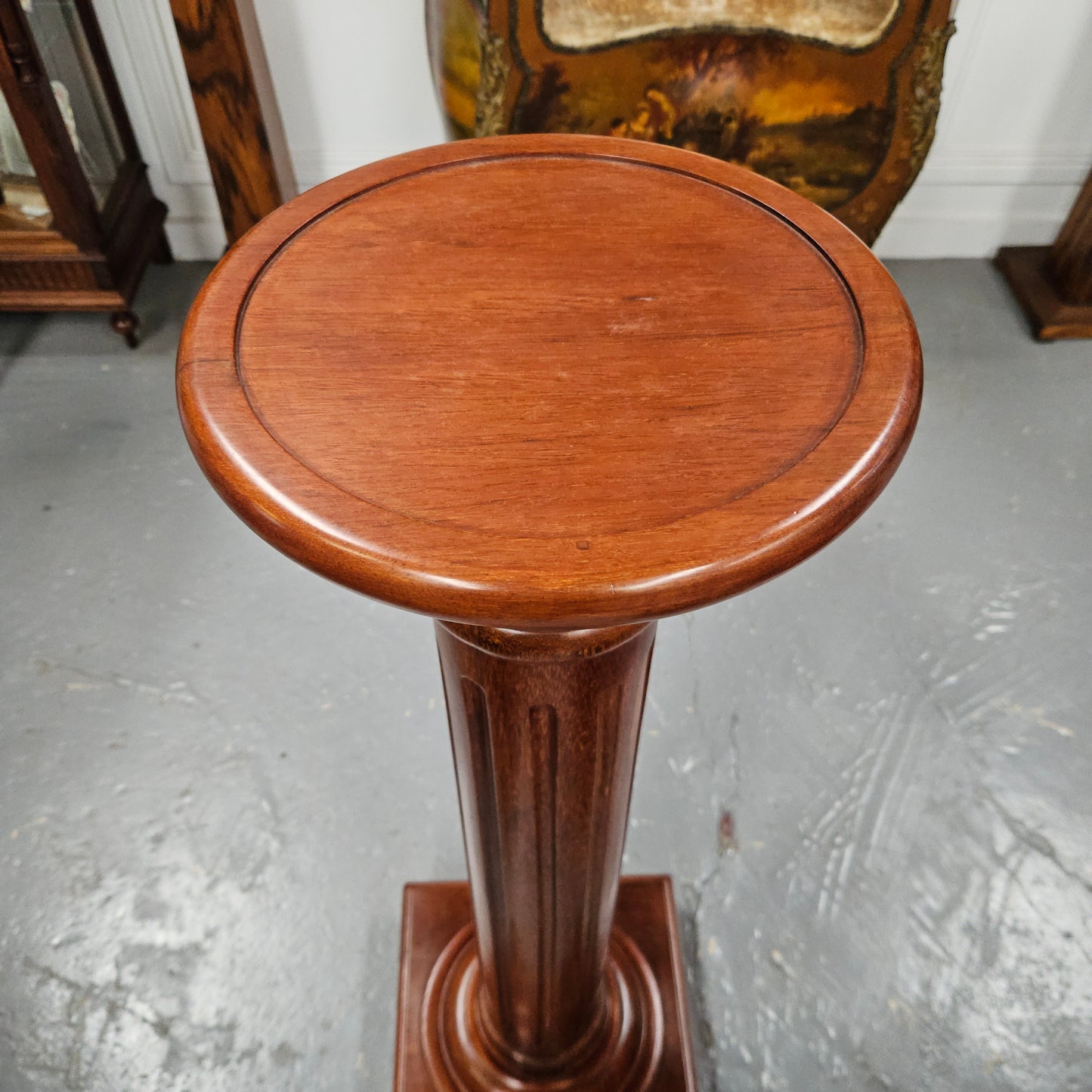 Fluted Mahogany Solid Pedestal