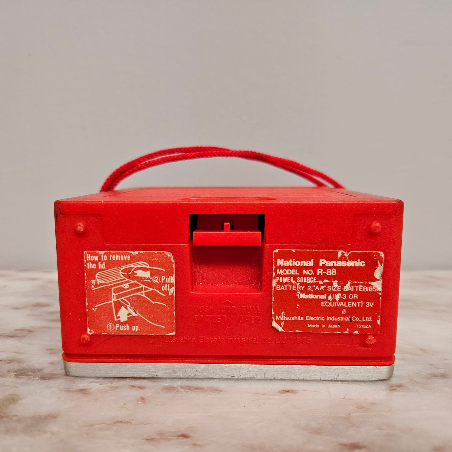 Vintage R-88 Panasonic National Radio