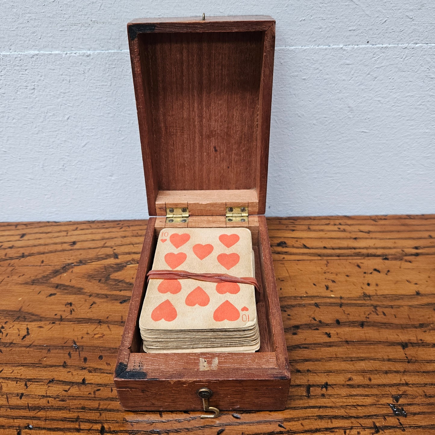 Antique Mahogany & Rosewood & Ivory Inlaid Cribbage Box